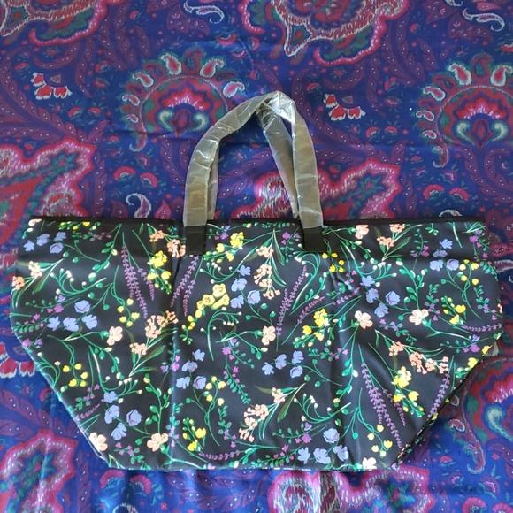 *VS* Large Floral Canvas Tote - Picture 3 of 8
